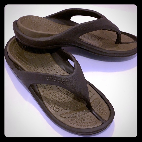 crocs unisex sandals